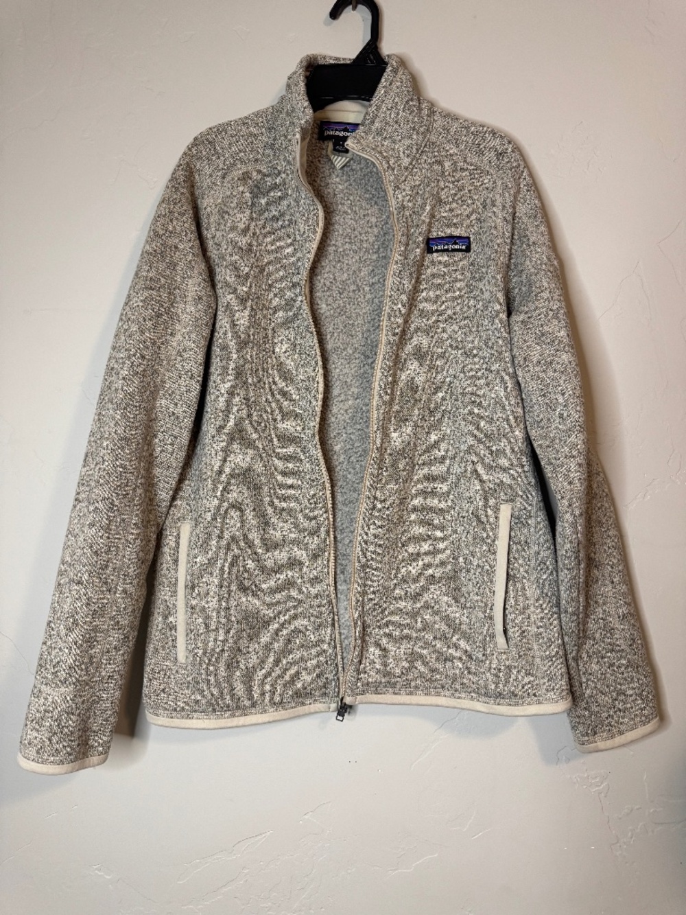 Patagonia grey/biege zip up fleece sweater